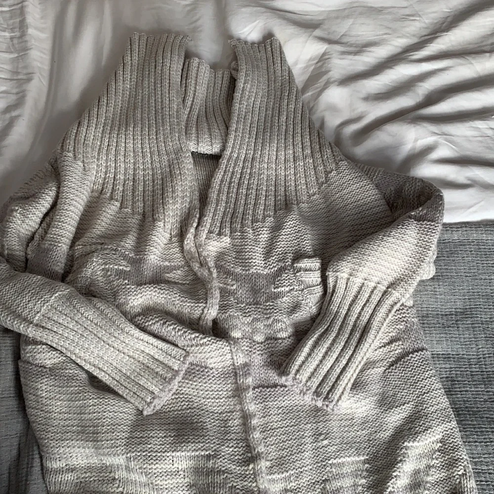 Gray Aztec Pattern Cardigan - Picture 3 of 6